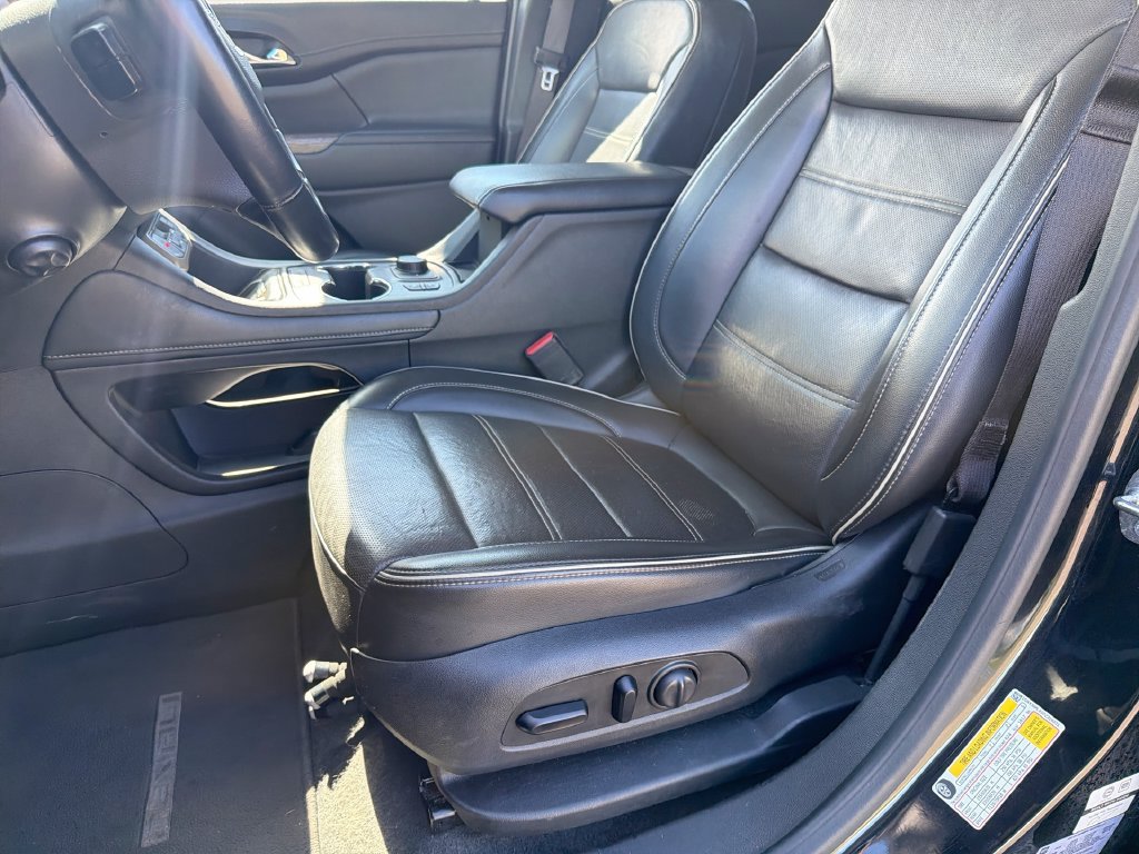 Used 2023 GMC Acadia Denali FWD image 14