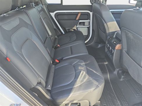 Certified 2023 Land Rover Defender 130 X-Dynamic SE image 11