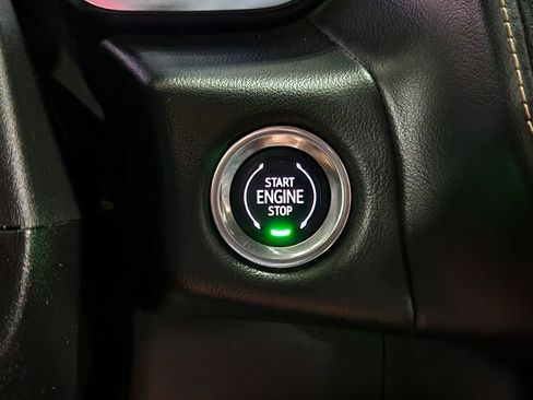 Used 2021 GMC Yukon XL AT4 w/ AT4 Premium Plus Package AWD/4WD image 40