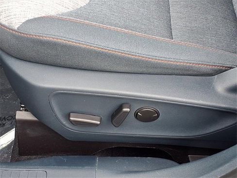 Certified 2023 Ford Maverick XLT w/ XLT Luxury Package image 5