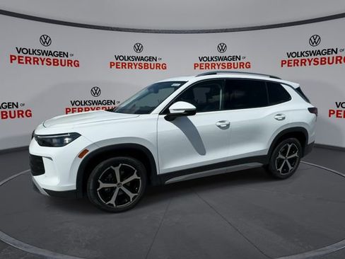 New 2026 Volkswagen Tiguan SE FWD image 4