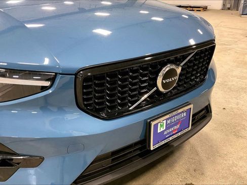 Certified 2023 Volvo XC40 B5 Plus w/ Climate Package AWD/4WD image 33