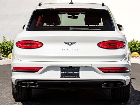 Used 2023 Bentley Bentayga Extended Wheelbase AWD/4WD image 12