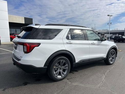 New 2026 Ford Explorer Active w/ Active Comfort Package image 7