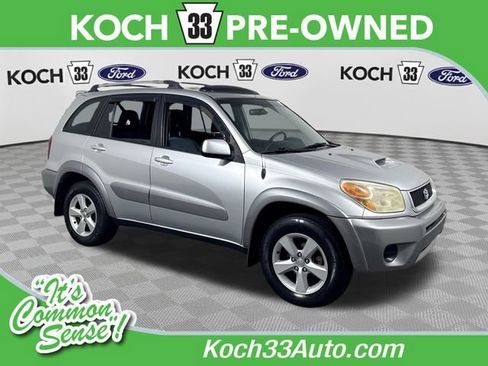 Used 2005 Toyota RAV4 4WD image 1