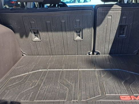 Used 2023 GMC Terrain SLE w/ Driver Convenience Package image 26