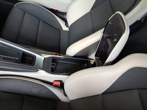 Used 2017 Porsche 718 Cayman S RWD image 27