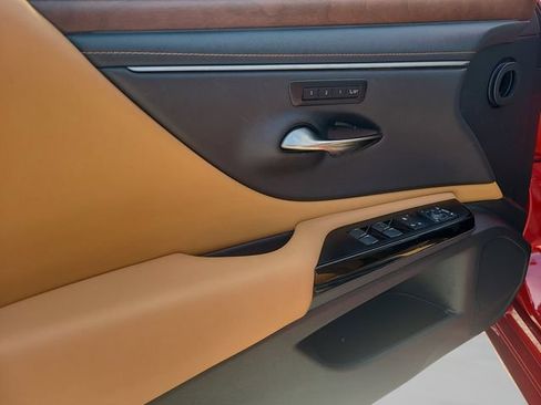 Used 2024 Lexus ES 350 w/ Technology Package FWD image 14
