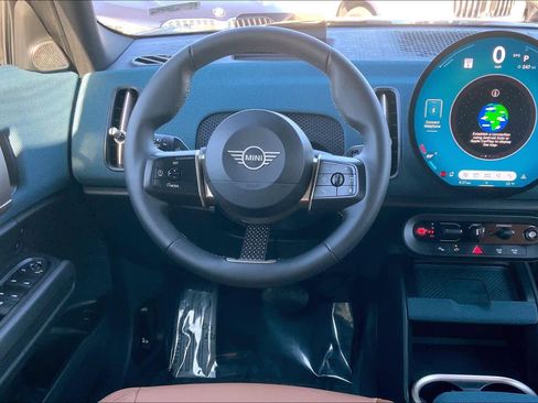 Used 2025 MINI Cooper Countryman S w/ Comfort Package Max image 6