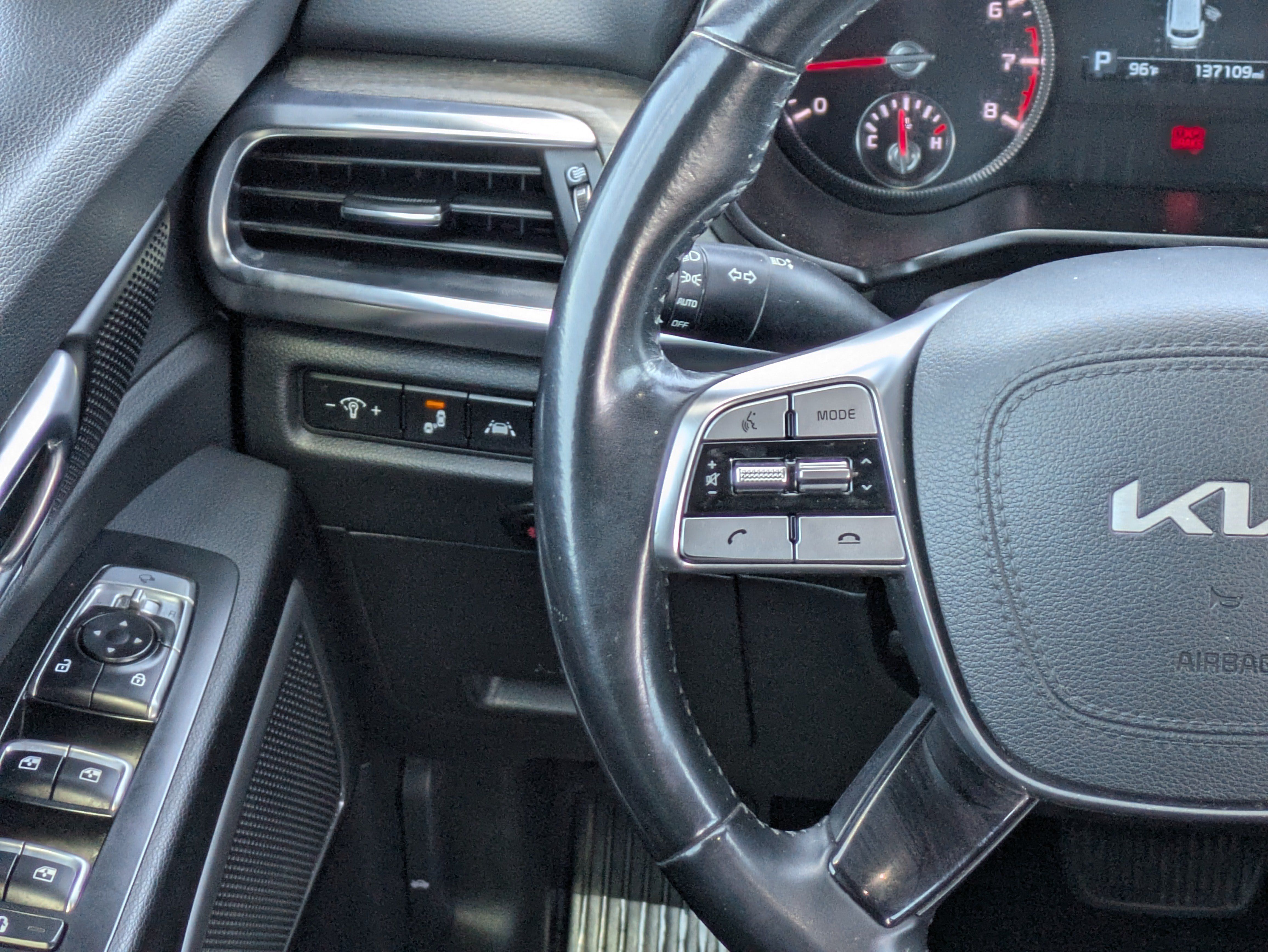 Used 2022 Kia Telluride EX w/ Towing Package FWD image 23
