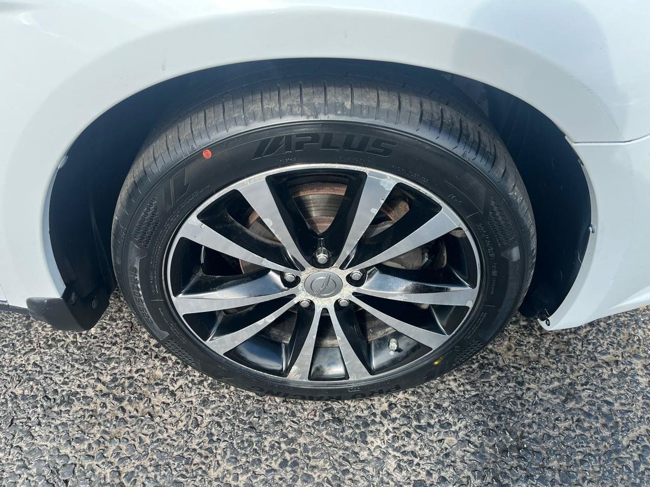 Used 2013 Chrysler 200 Touring w/ S Exterior Appearance Pkg FWD image 13