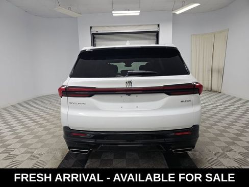Used 2025 Buick Enclave Sport Touring image 6