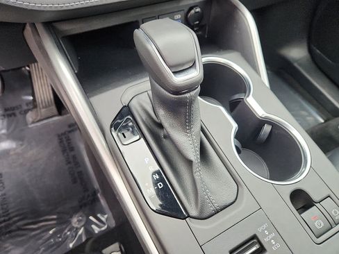 Certified 2022 Toyota Highlander XLE image 17