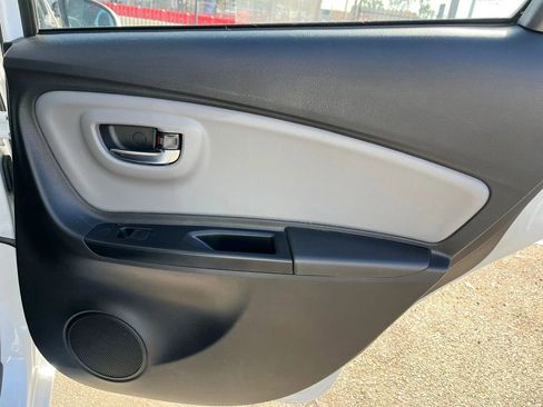 Used 2015 Toyota Yaris LE image 17