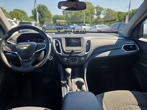 Used 2024 Chevrolet Equinox LT FWD image 12