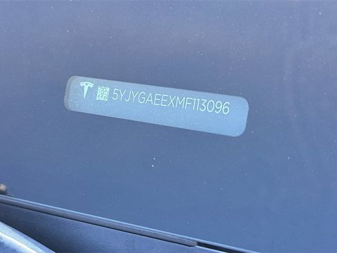 Used 2021 Tesla Model Y Long Range image 3