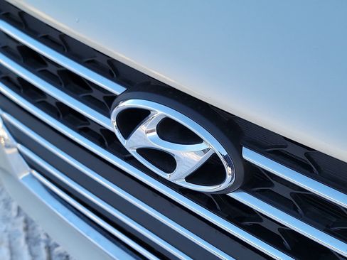 Certified 2020 Hyundai Accent SE image 24