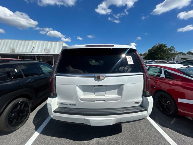 Used 2018 Cadillac Escalade Premium Luxury AWD/4WD image 5