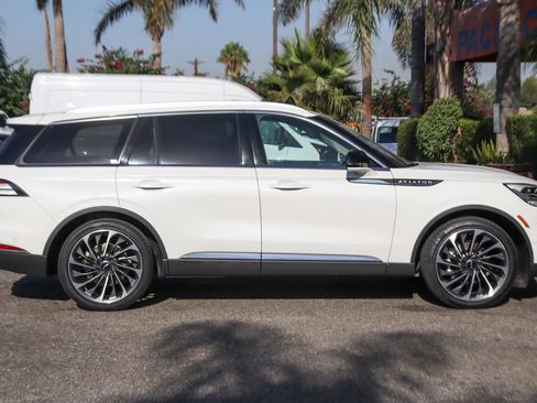 Used 2021 Lincoln Aviator Reserve w/ Equipment Group 201A RWD image 12