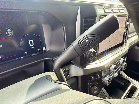 Used 2024 Ford F350 Platinum w/ FX4 Off-Road Package image 28