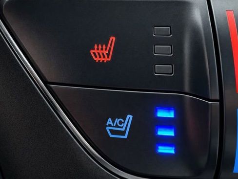 Used 2023 Ford Mustang GT Premium image 25