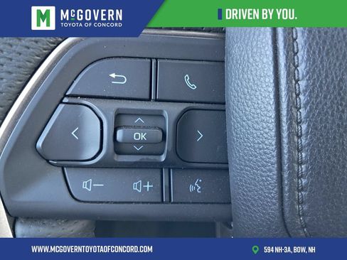 Used 2025 Toyota Tacoma TRD Off-Road AWD/4WD image 20