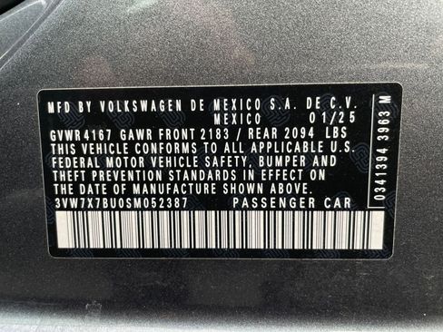 Used 2025 Volkswagen Jetta SE image 29