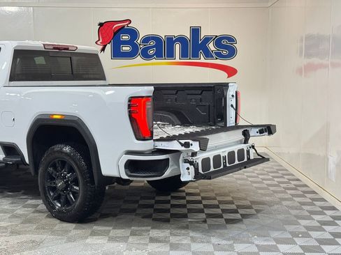 New 2026 GMC Sierra 2500 AT4 image 8