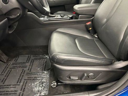 Used 2025 Kia Sportage EX w/ Premium Package image 27