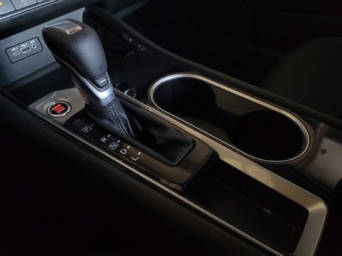 Used 2024 Nissan Altima 2.5 SV image 26