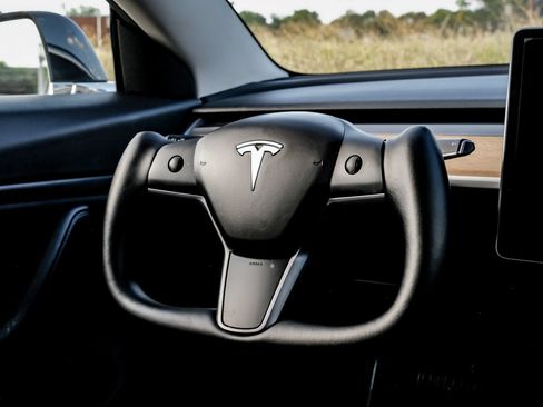 Used 2019 Tesla Model 3 Standard Range Plus RWD image 14