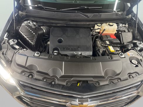 Used 2021 Chevrolet Traverse LT AWD/4WD image 14