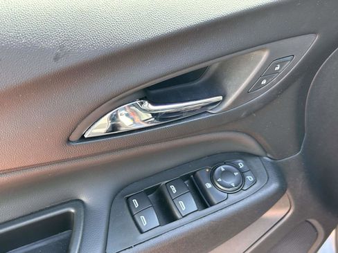 Used 2024 Chevrolet Equinox LT w/ LPO, Floor Liner Package image 18