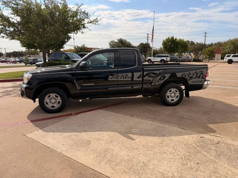 Used 2013 Toyota Tacoma 2WD Access Cab w/ SR5 Pkg image 2