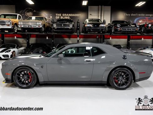 Used 2019 Dodge Challenger SRT Hellcat Redeye image 5