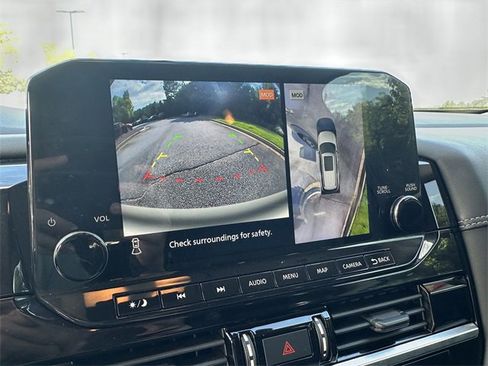 Certified 2023 Nissan Pathfinder Platinum w/ Lighting Package (N93) image 32