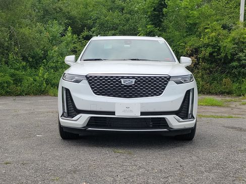 Certified 2024 Cadillac XT6 Premium Luxury AWD/4WD image 2