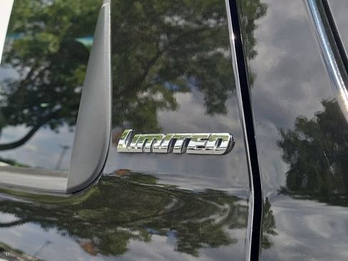 Used 2016 Toyota Sequoia Limited AWD/4WD image 31