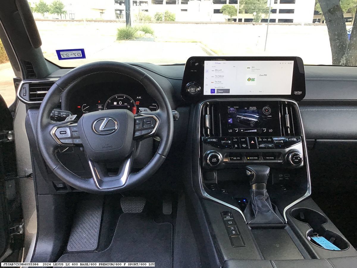 Used 2024 Lexus LX 600 4WD w/ Interior Upgrade Package image 12