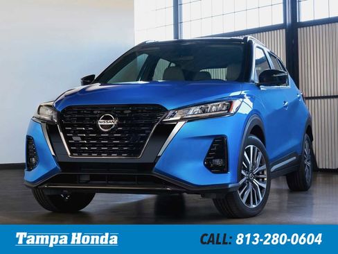 Used 2021 Nissan Kicks SV w/ Interior Electronics Package FWD image 1
