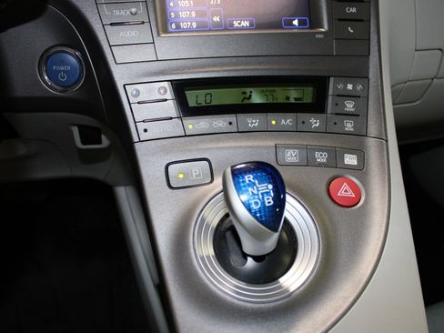 Used 2012 Toyota Prius Two FWD image 15