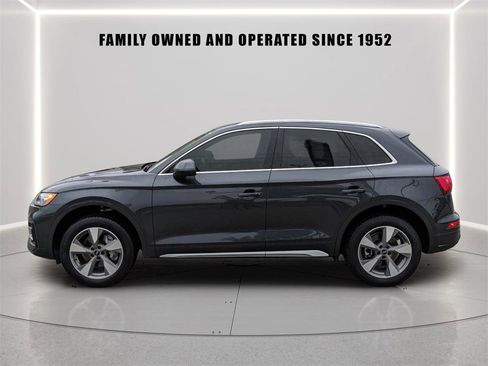Used 2023 Audi Q5 2.0T Premium w/ Convenience Package image 3