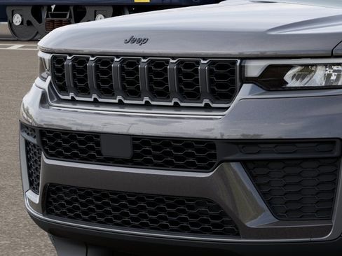 New 2026 Jeep Grand Cherokee Altitude AWD/4WD image 16
