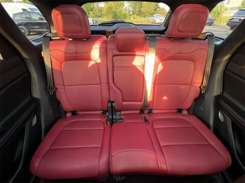 Used 2025 Lincoln Corsair Reserve w/ Equipment Group 202A image 26