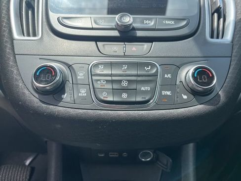 Used 2025 Chevrolet Malibu LT FWD image 27
