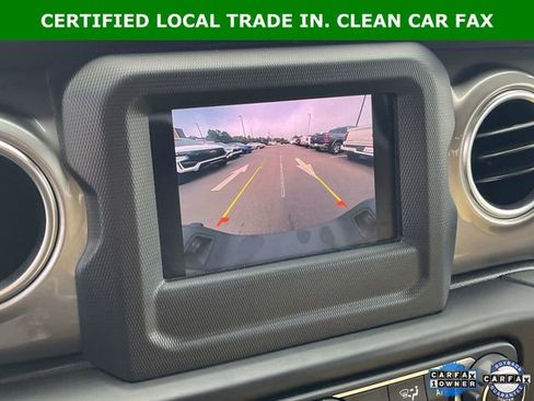 Used 2021 Jeep Gladiator Overland w/ Cold Weather Group image 2