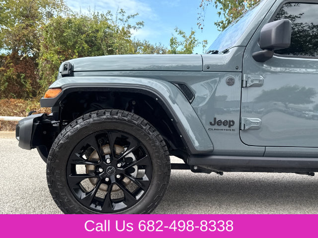 Used 2025 Jeep Gladiator Sport AWD/4WD image 5