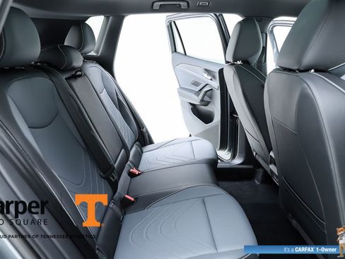 Used 2025 Volkswagen Tiguan SE R-Line image 36