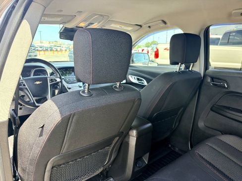 Used 2017 Chevrolet Equinox LT w/ Convenience Package FWD image 21
