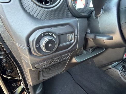 New 2026 Jeep Wrangler Unlimited Rubicon AWD/4WD image 20
